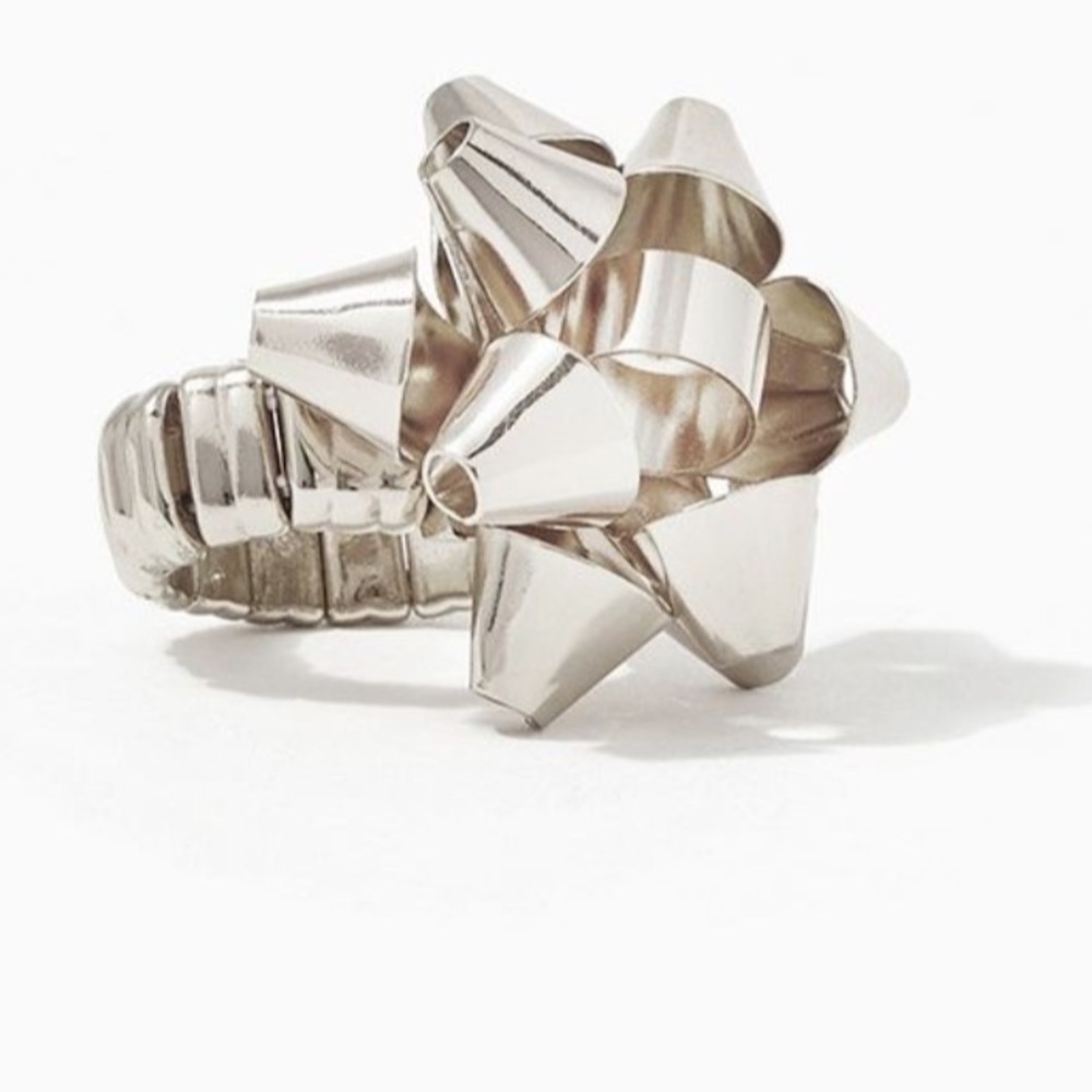Charming Charlie OS Christmas Bow Ring 🎁